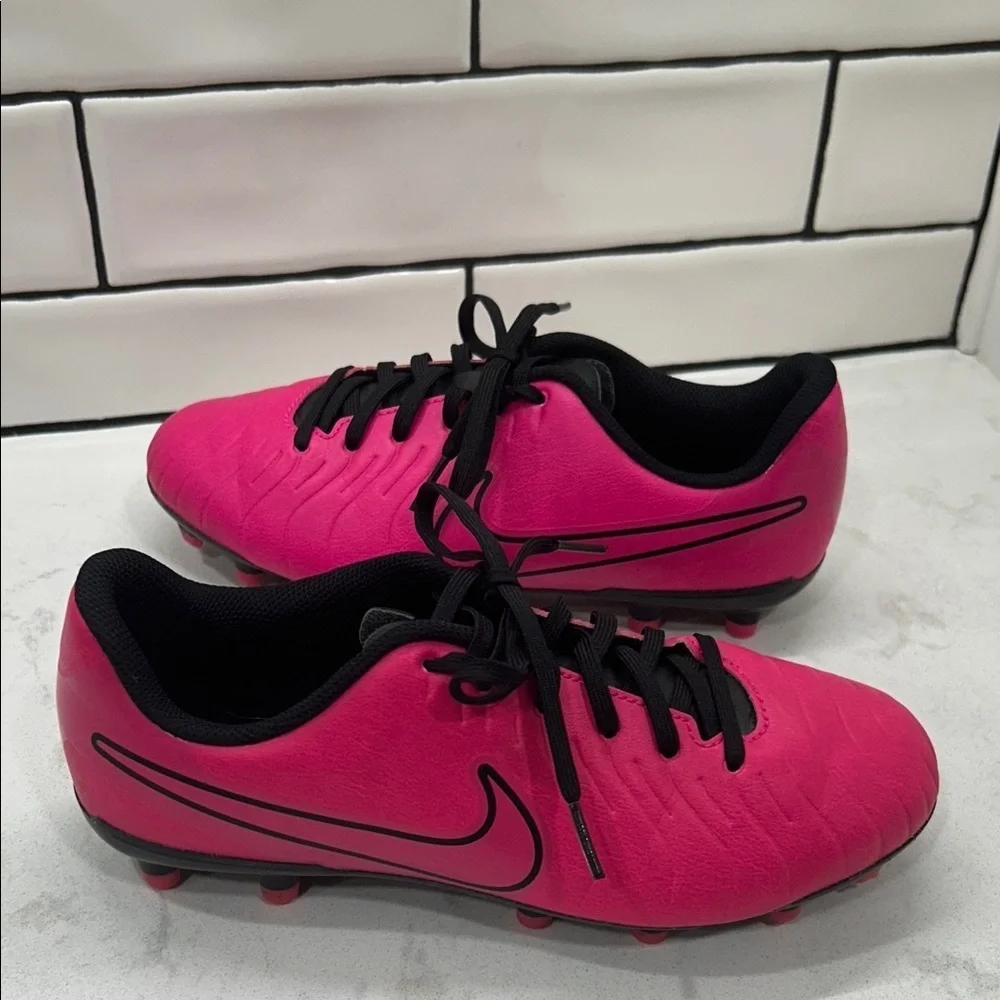 Nike Kids' Tiempo Legend 10 Club‎ FG Soccer Cleats Pink Girl